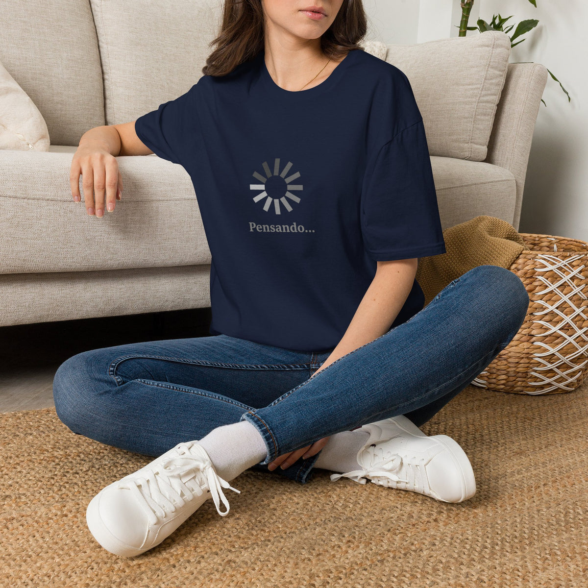 T-Shirt — "Estoy Pensando" Minimal Sunrise Graphic